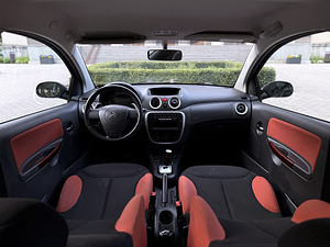 CITROEN C2 VTR / AUTOMAAT / AVARIIVABA / ÜV 07.2027 (10 foto / 15)