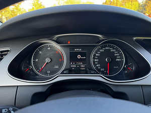 Audi A4 2.0 105kW (14 foto / 15)