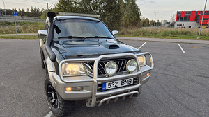 Mitsubishi L200 2.5 73kW (2 foto / 15)