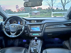Toyota Avensis Premium (8 foto / 15)