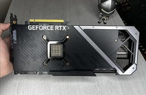 Asus Rog Strix 3090 (3 фото из 4)