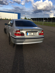 BMW 320D 110kw 2004 sedan (2 foto / 10)