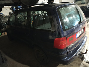 VOLKSWAGEN SHARAN 1.8 Turbo 110kw automat 2002год (7 фото из 10)