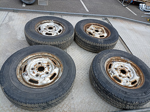 Диски+резина r16c 205 nokia от Ford transit (1 фото из 2)