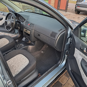 Skoda Fabia (7 foto / 7)