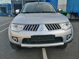 Mitsubishi L200 2.5d 131kw Automat 12a 184ooo km Maastur (1 foto / 5)