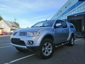 Mitsubishi L200 2012a 2.5 131kw Automaat 184ooo Km. (2 foto / 13)