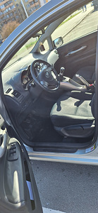 Toyota Auris (8 foto / 9)
