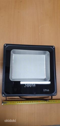 Светодиодный прожектор 300Вт, новый (фото #2)