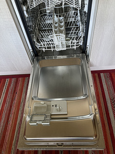 Посудомоечная машина Whirlpool 45 см (3 фото из 5)