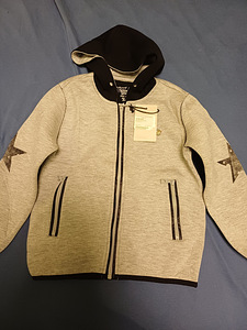 Продам детские вещи (1 фото из 3)