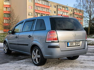 Opel zafira (4 foto / 10)