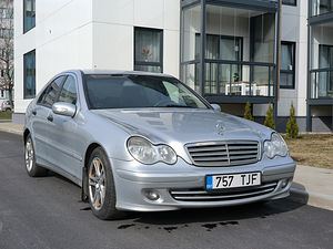 MERCEDES-BENZ C 200 CDI (3 foto / 12)