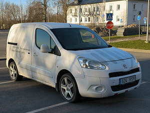 PEUGEOT PARTNER (3 фото из 8)