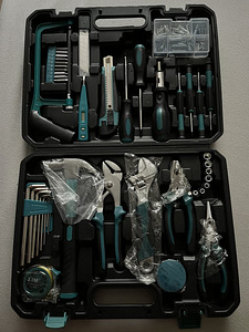 Tööriistade komplekt (1 foto / 2)