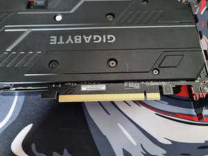 Gigabyte RTX 2060 WINDFORCE OC 6G (5 foto / 5)