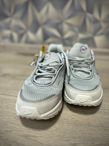 Nike Air Max (6 фото из 7)