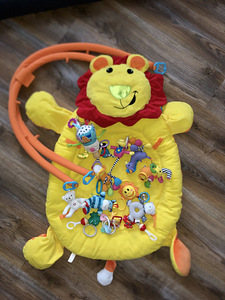 Игровой манеж, чистый и целый (4 фото из 4)