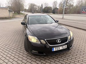 Lexus GS300 (5 фото из 12)