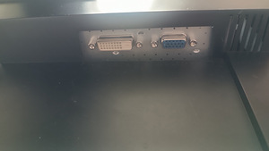 Fujitsu E22W-5 monitor (2 foto / 2)