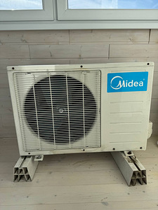 Кондиционер Midea MSR1-12HRN1-QC2 (4 фото из 4)