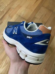 New balance 2002r, 39.5 - 100€ new, box damaged a little (2 foto / 5)