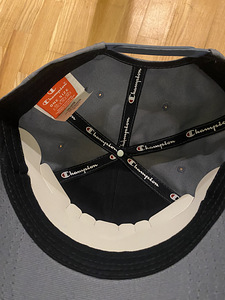 Champion cap, “one size” - 20€ new with tags (3 foto / 4)