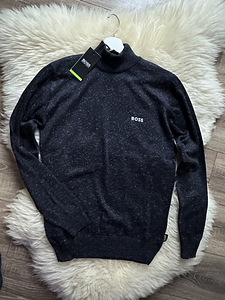 Hugo Boss джемпера