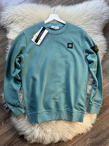 Stone Island кофта (7 фото из 9)