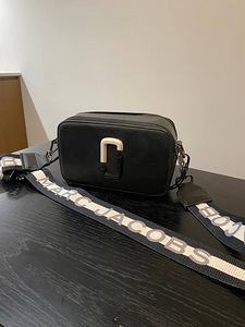 Marc Jacobs crossbody (4 foto / 6)