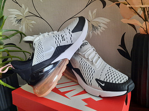 NIKE AIR MAX 270 TOSDUD (5 foto / 10)