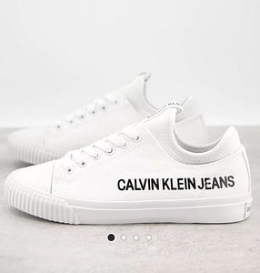 CALVIN KLEIN JEANS KETSID (1 foto / 9)