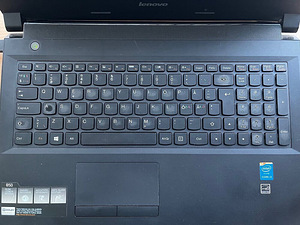 Игровой ноутбук Lenovo (4 фото из 5)