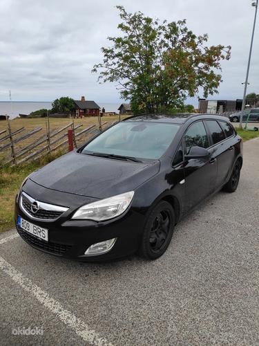 Opel Astra 1.7 92квт 6к механика (фото #1)