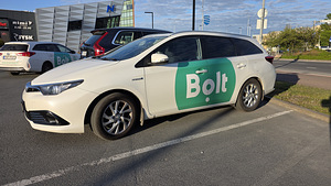 Toyota Auris гибрид Lpg 2016 (1 фото из 4)