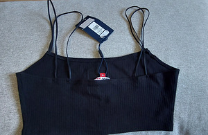 Tommy Hilfigeri uus topp M (2 foto / 2)