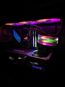 ASUS ROG Strix Helios / 12900k / RTX 4090 / Z690-E / 32 GB (5 foto / 5)