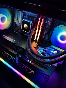 Uus Ryzen 9 9900X3D RTX 5090 X870 64GB (5 foto / 5)