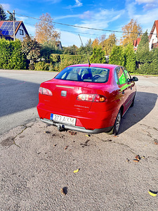 Seat Cordoba (2 foto / 5)