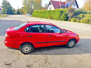 Seat Cordoba (3 foto / 5)