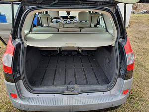 Müüa Renault Megane Grand Scenic 2007 1,9 diisel (5 foto / 8)