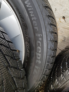Valuveljed R17 BMW + suurepärased rehvid * Hankook * 235/55 (4 foto / 5)