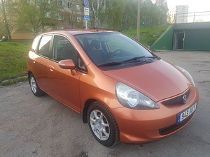 Honda Jazz-1.3(61kw)avt. (3 foto / 10)