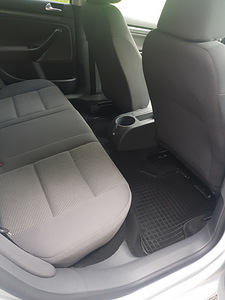 VW JETTA 1.6(75kw)2009. (6 foto / 14)