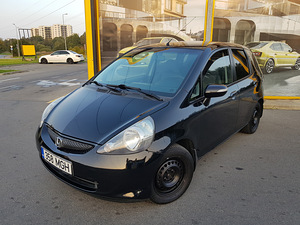 Honda Jazz-1.3(61kw)autom.(bron.18.09) (5 foto / 11)