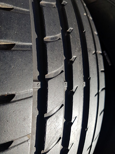 SUV 4×4,R19*GOOD YEAR*(5-8mm) (1 foto / 7)