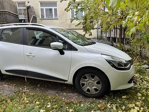 Аренда автомобиля (5 фото из 6)