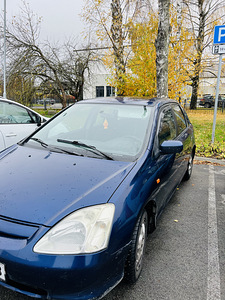 Аренда автомобиля (3 фото из 7)