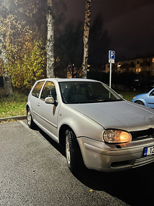 Аренда автомобиля (1 фото из 7)