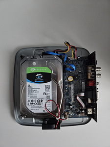 Гибридный регистратор Dahua + диск 4Tb (3 фото из 3)